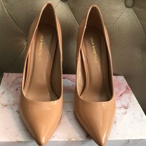 Selling my Lola shoetique shoes. Only wore once